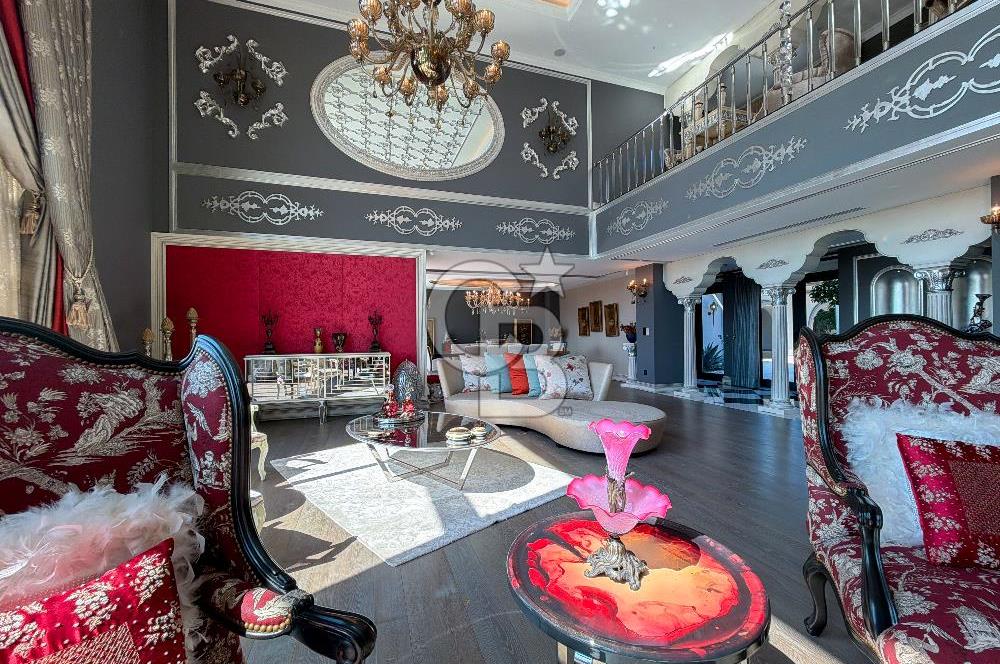 Pelican Hill' de Köşe Konumda Toscana Model Satılık Malikane
