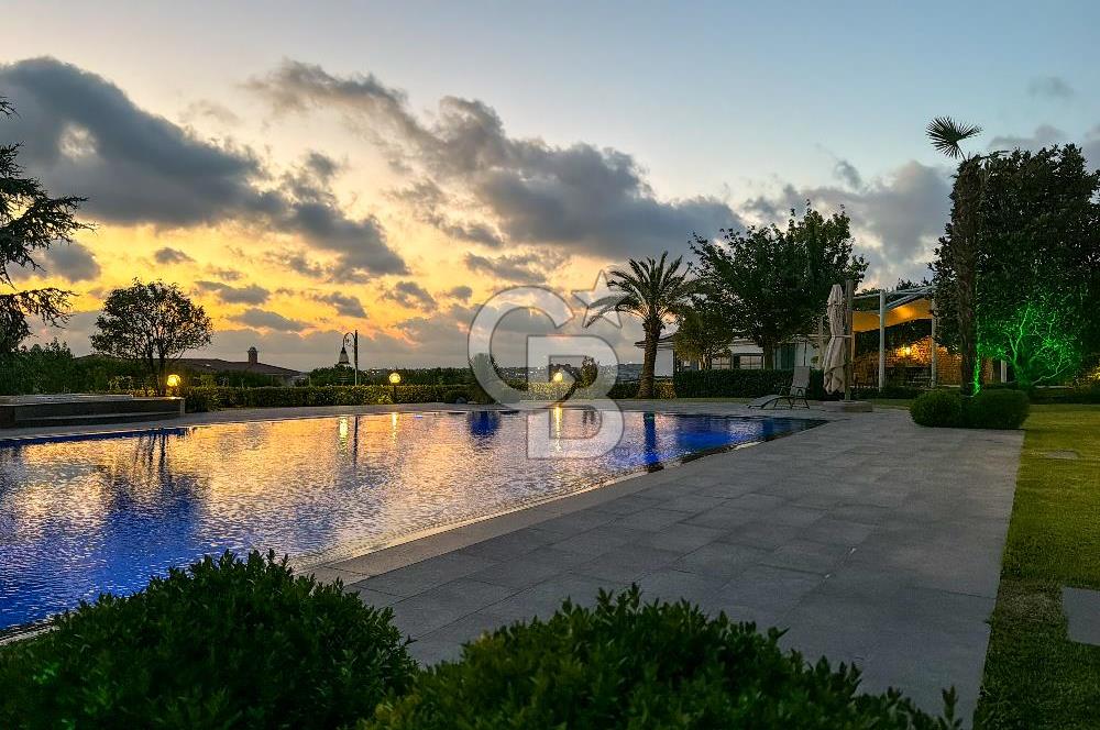 Pelican Hill' de Köşe Konumda Toscana Model Satılık Malikane