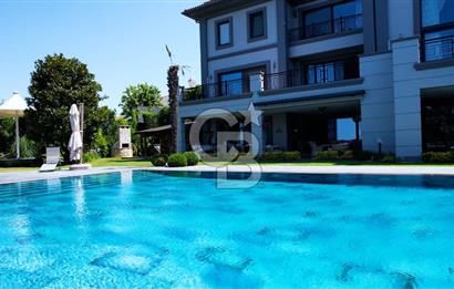 Pelican Hill' de Köşe Konumda Toscana Model Satılık Malikane