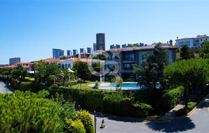 Pelican Hill' de Köşe Konumda Toscana Model Satılık Malikane