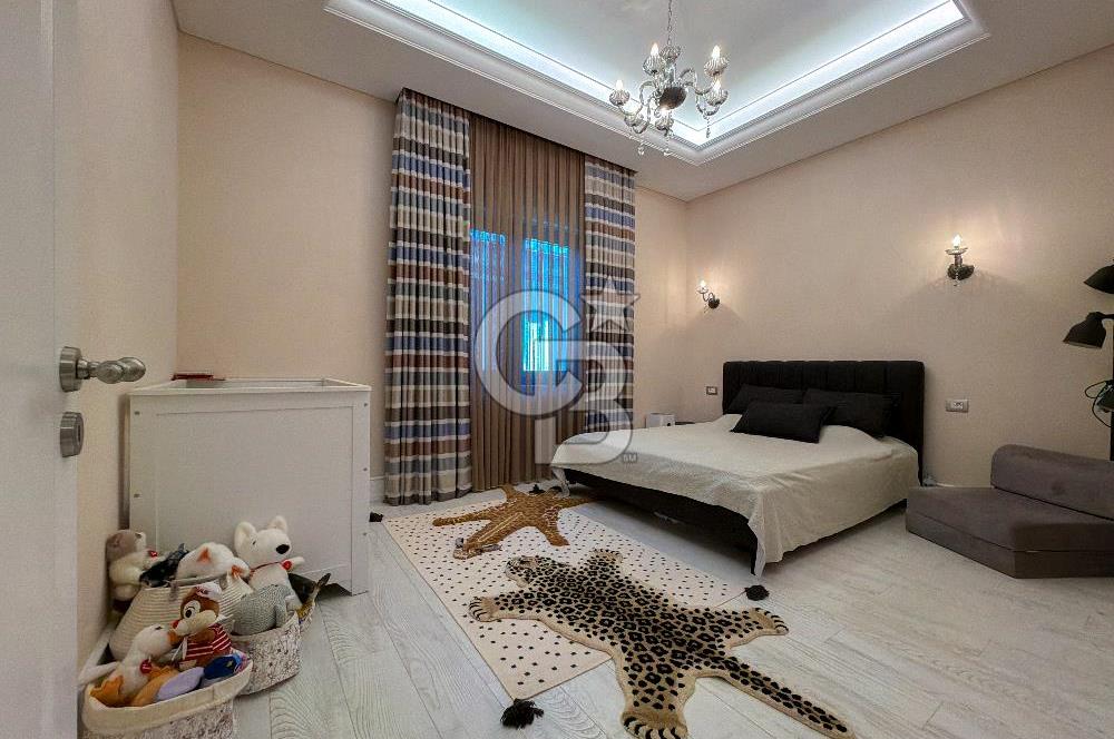 Pelican Ihlamur' da Köşe Konumda Satılık Tek Katlı Özel Villa