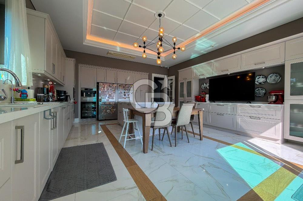 Pelican Ihlamur' da Köşe Konumda Satılık Tek Katlı Özel Villa