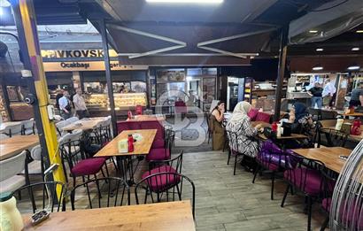 KONAK MEYDANDA DEVREN KİRALIK KAFE