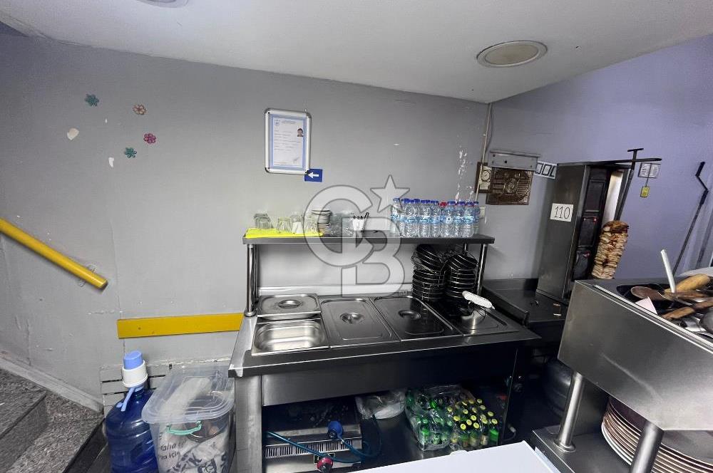 KONAK MEYDANDA DEVREN KİRALIK KAFE