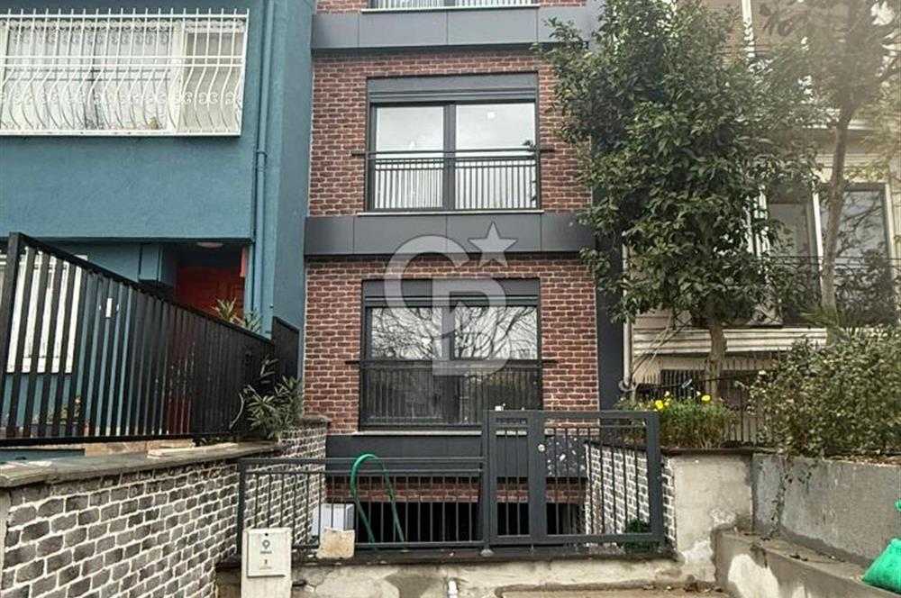 ÜSKÜDAR BARBAROS MAH. 5 KATLI SIFIR SATILIK MÜSTAKİL EV