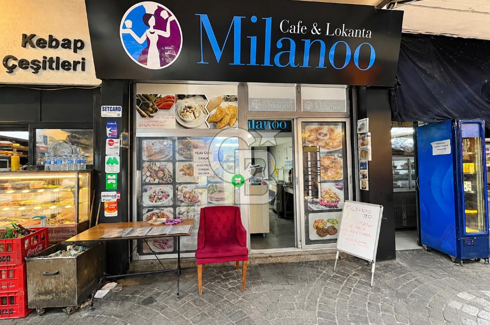 KONAK MEYDANDA DEVREN KİRALIK KAFE