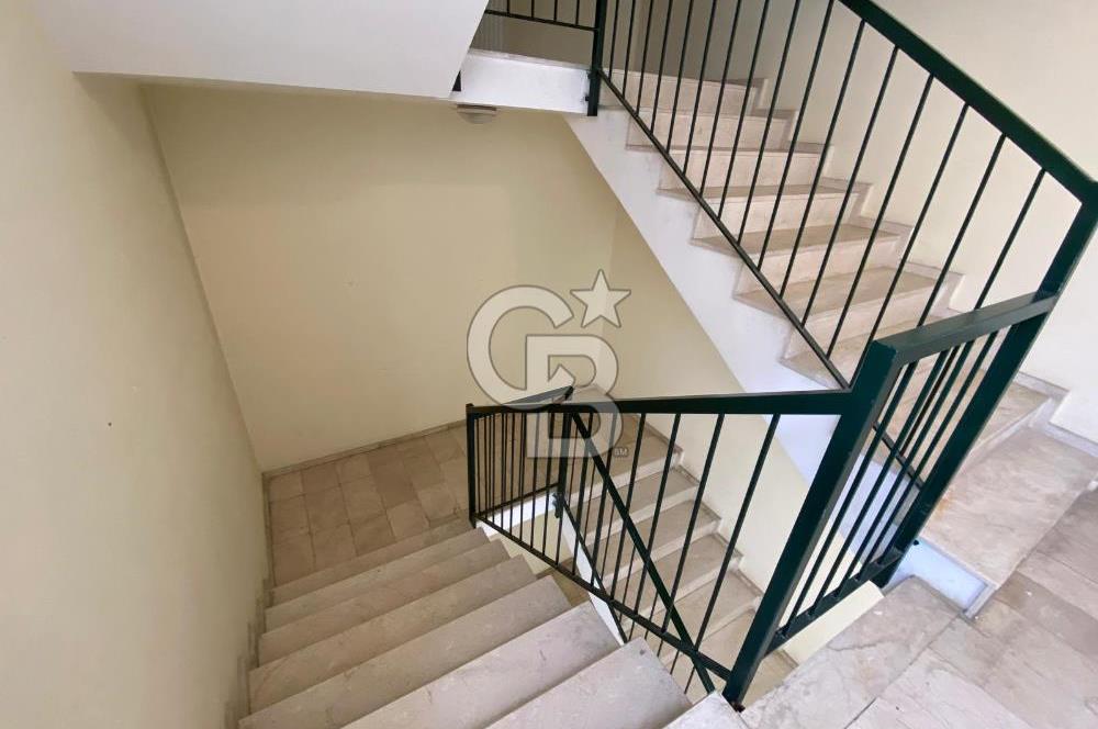  izmir Çiğli balatcık'da Deniz manzaralı güvenlikli sitede kiracısız satılık 2+1 daire