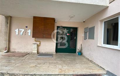 izmir Çiğli balatcık'da Deniz manzaralı güvenlikli sitede kiracısız satılık 2+1 daire