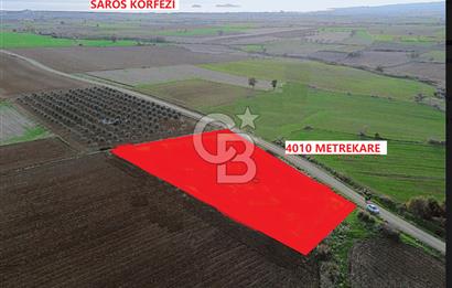 SAROS KÖRFEZ MANZARALI MÜSTAKİL TAPULU YOLA CEPHELİ MÜKEMMEL ARAZİ