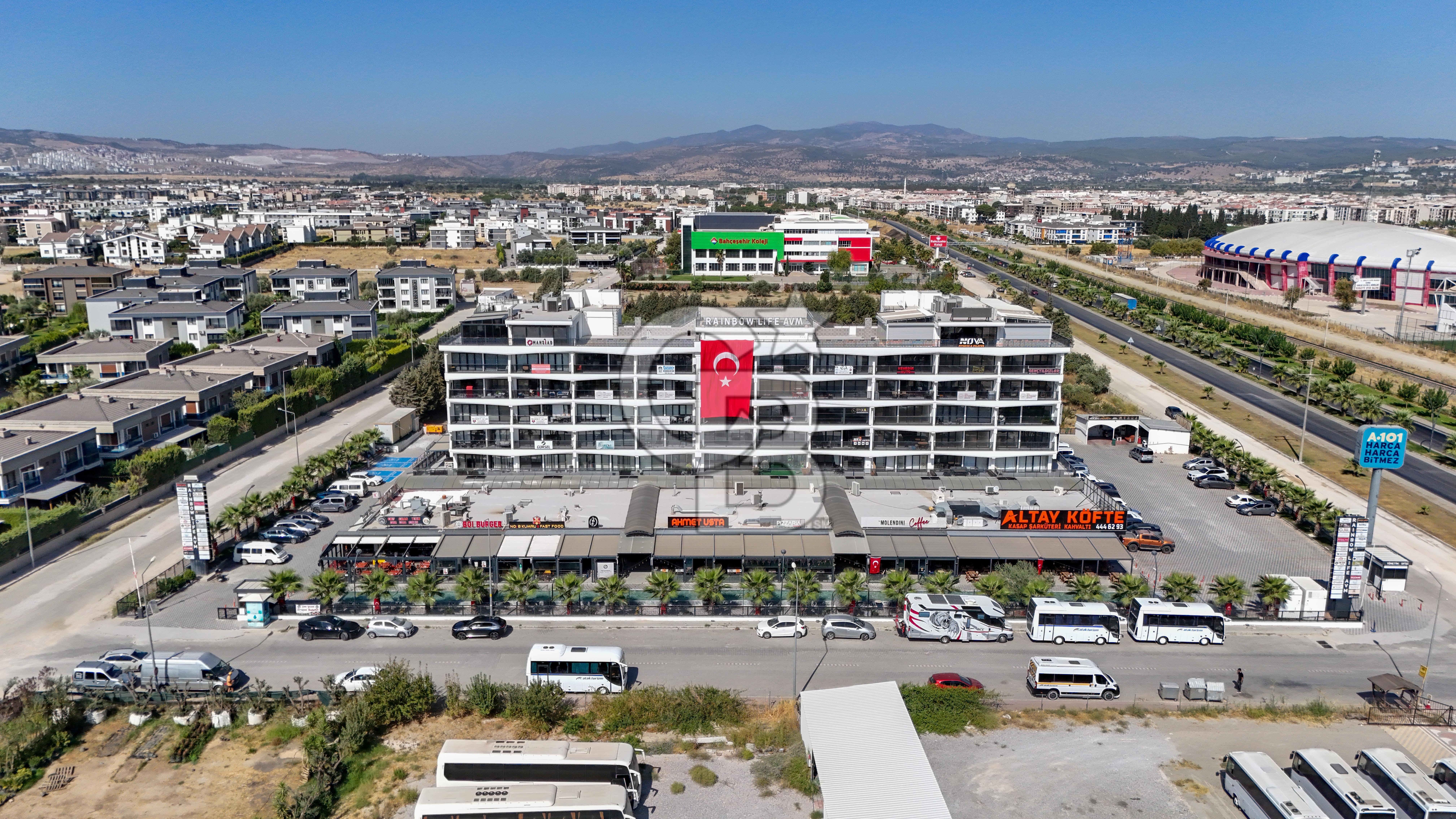 Muradiye Rainbow Life AVM'de Eşyalı 1+1 Kiralık Ofis