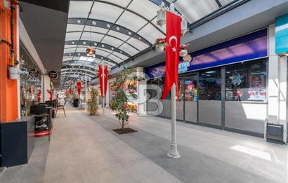 Muradiye Rainbow Life AVM'de 66 m² Satılık 1+1 Modern Ofis