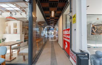 Muradiye Rainbow Life AVM'de 66 m² Satılık 1+1 Modern Ofis