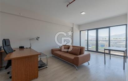 Muradiye Rainbow Life AVM'de Eşyalı 1+1 Kiralık Ofis