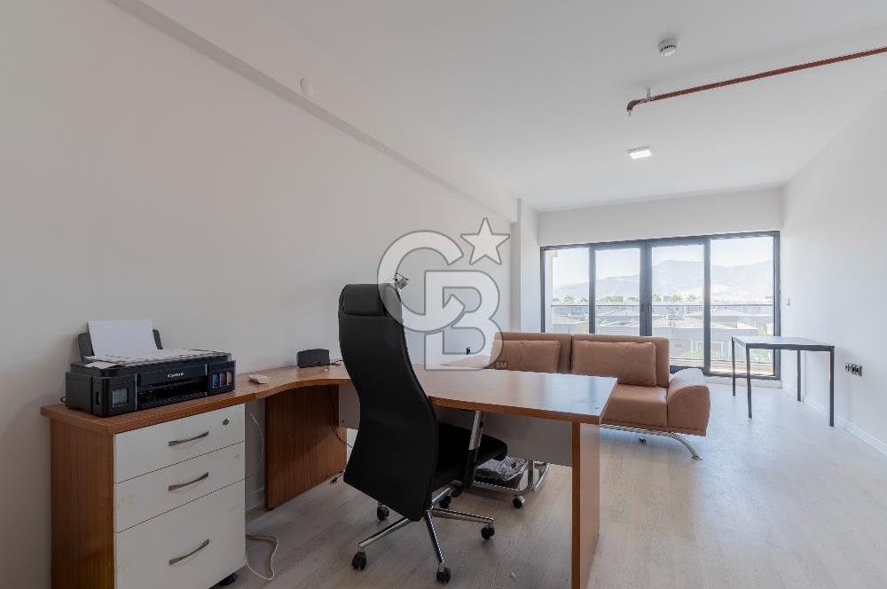 Muradiye Rainbow Life AVM'de Eşyalı 1+1 Kiralık Ofis