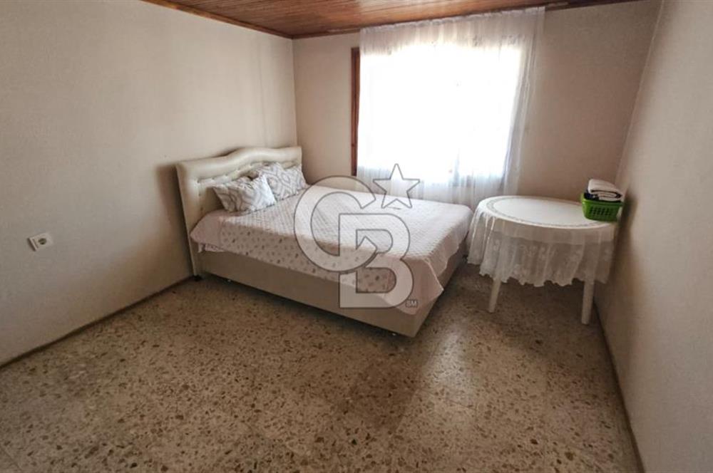 Urla, Atatürk Mahallesinde Eşyalı Kiralık 3+1 Daire