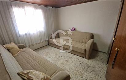 Urla, Atatürk Mahallesinde Eşyalı Kiralık 3+1 Daire
