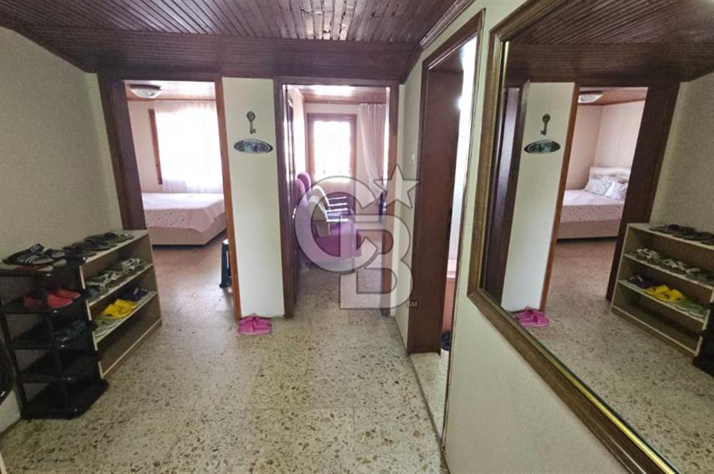 Urla, Atatürk Mahallesinde Eşyalı Kiralık 3+1 Daire
