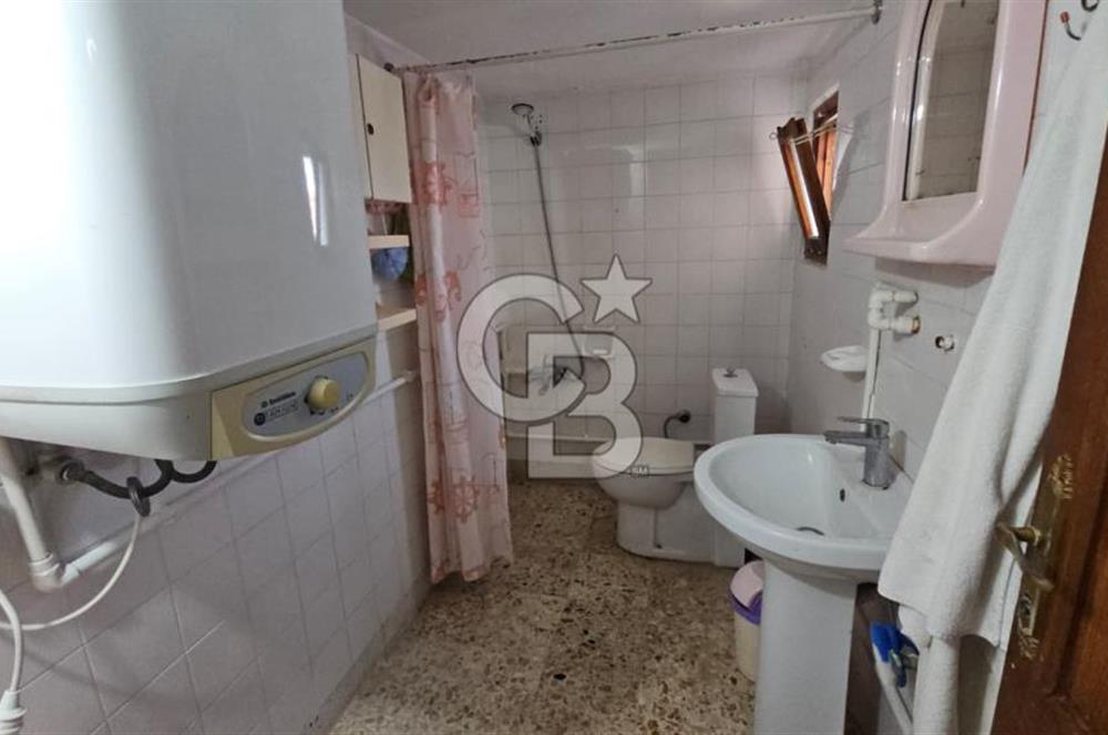 Urla, Atatürk Mahallesinde Eşyalı Kiralık 3+1 Daire