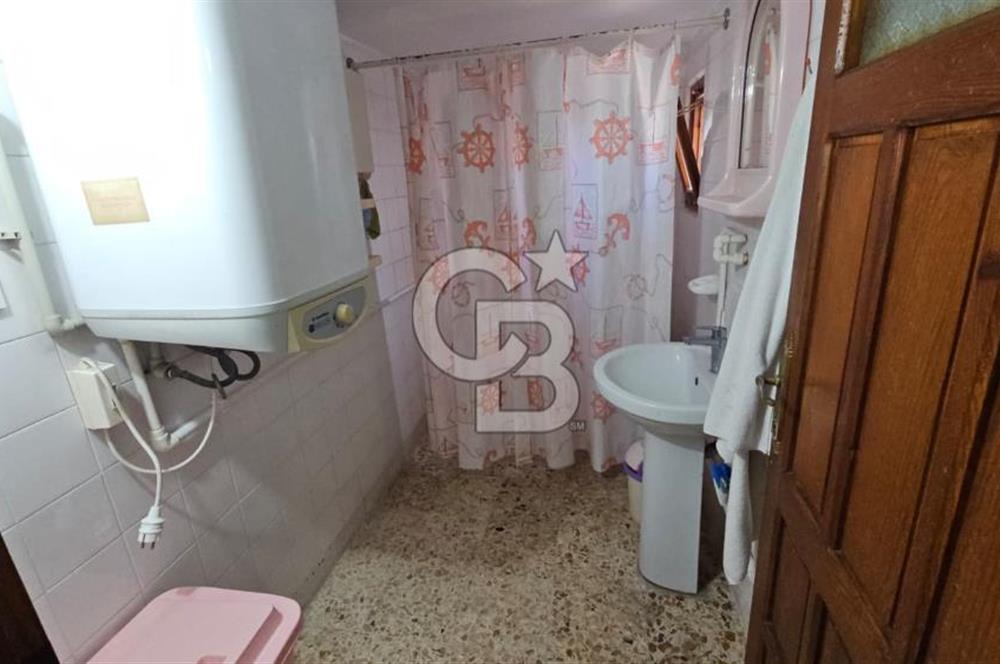 Urla, Atatürk Mahallesinde Eşyalı Kiralık 3+1 Daire