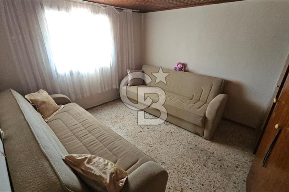 Urla, Atatürk Mahallesinde Eşyalı Kiralık 3+1 Daire