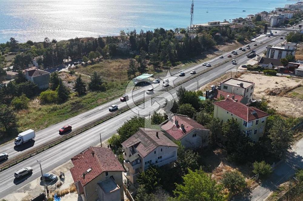 BÜYÜKÇEKMECE KUMBURGAZ E5 CEPHE 341 M² ARSA