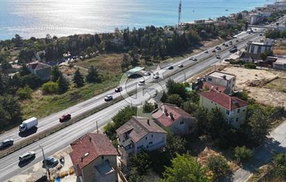 BÜYÜKÇEKMECE KUMBURGAZ E5 CEPHE 341 M² ARSA