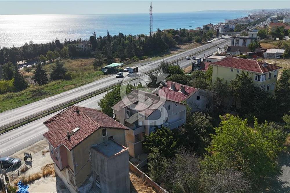 BÜYÜKÇEKMECE KUMBURGAZ E5 CEPHE 341 M² ARSA