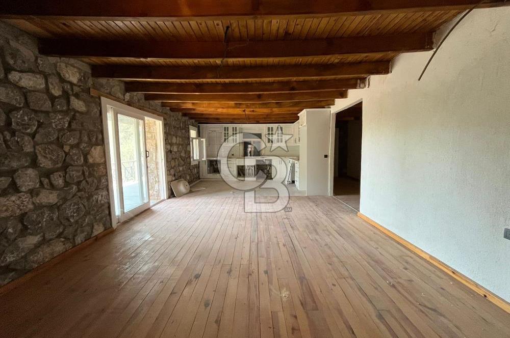 KÖYCEĞİZ EKİNCİK KOYU'NDA 1.300M² ARSA İÇİNDE TAŞ EV