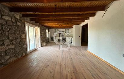 KÖYCEĞİZ EKİNCİK KOYU'NDA 1.300M² ARSA İÇİNDE TAŞ EV