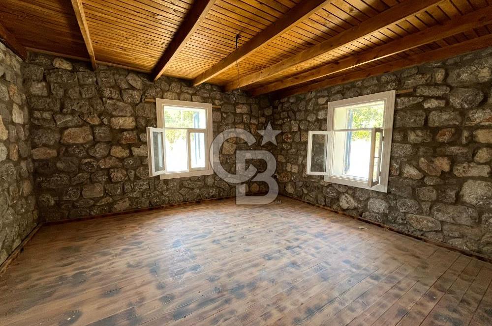 KÖYCEĞİZ EKİNCİK KOYU'NDA 1.300M² ARSA İÇİNDE TAŞ EV