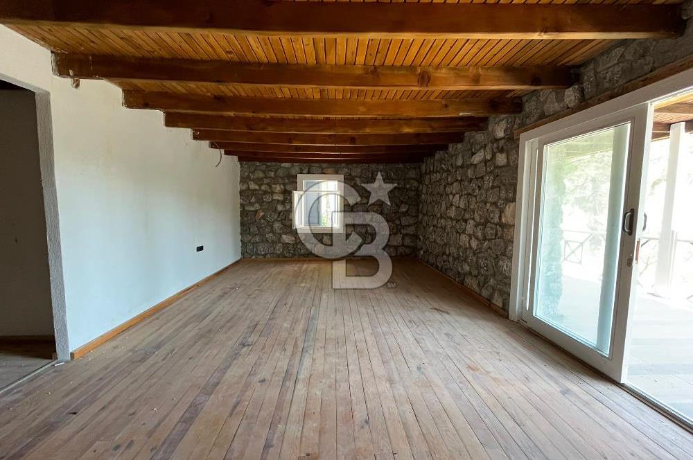 KÖYCEĞİZ EKİNCİK KOYU'NDA 1.300M² ARSA İÇİNDE TAŞ EV