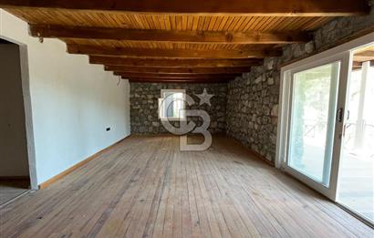KÖYCEĞİZ EKİNCİK KOYU'NDA 1.300M² ARSA İÇİNDE TAŞ EV