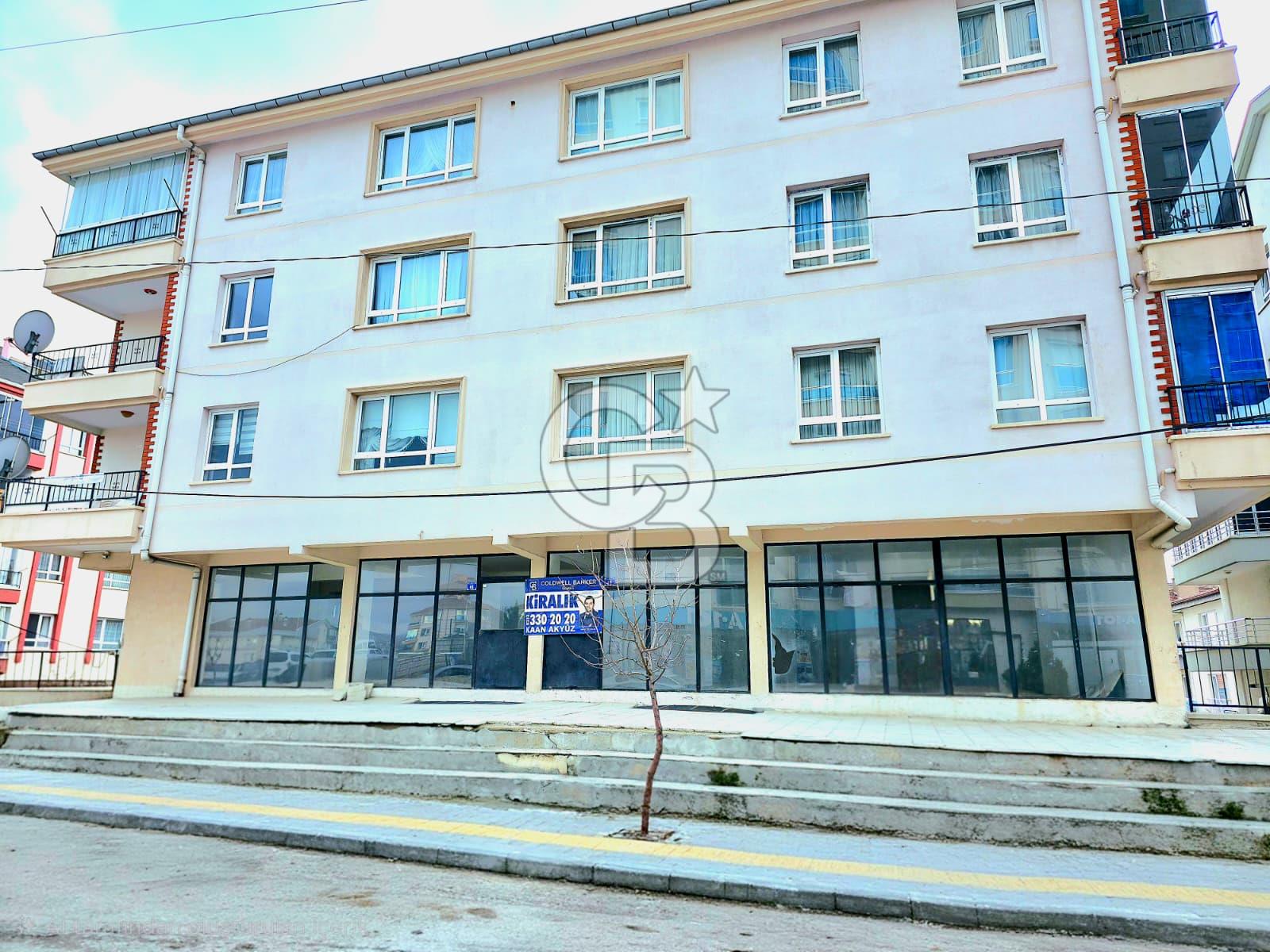 ÜREĞİL MİLLET BAHÇESİ YAKINI 260 M2 DEPOLU GENİŞ CEPHE DÜKKAN