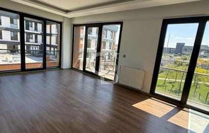 MİA PORTTA EMİN EVE UYGUN HAVALİMANINA YAKIN, 2+1 SATILIK