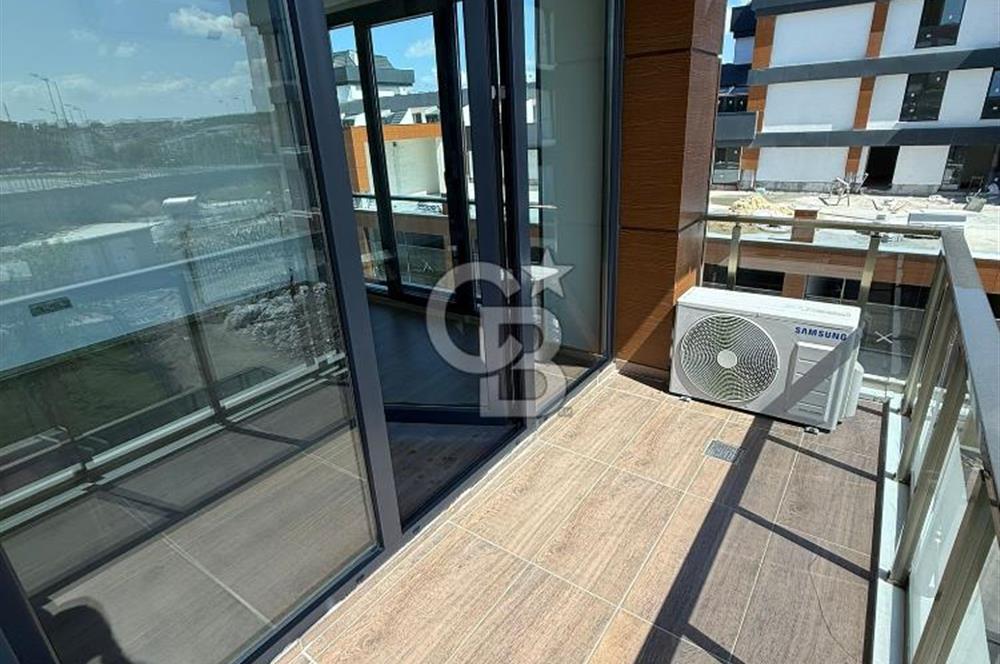 MİA PORTTA EMİN EVE UYGUN HAVALİMANINA YAKIN, 2+1 SATILIK