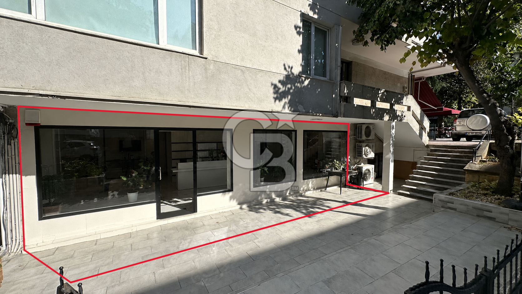 BAĞDAT CADDESİ'NDE 1. BİNADA , KÖŞE KONUMLU ,ÖN KULLANIMLI 75M2
