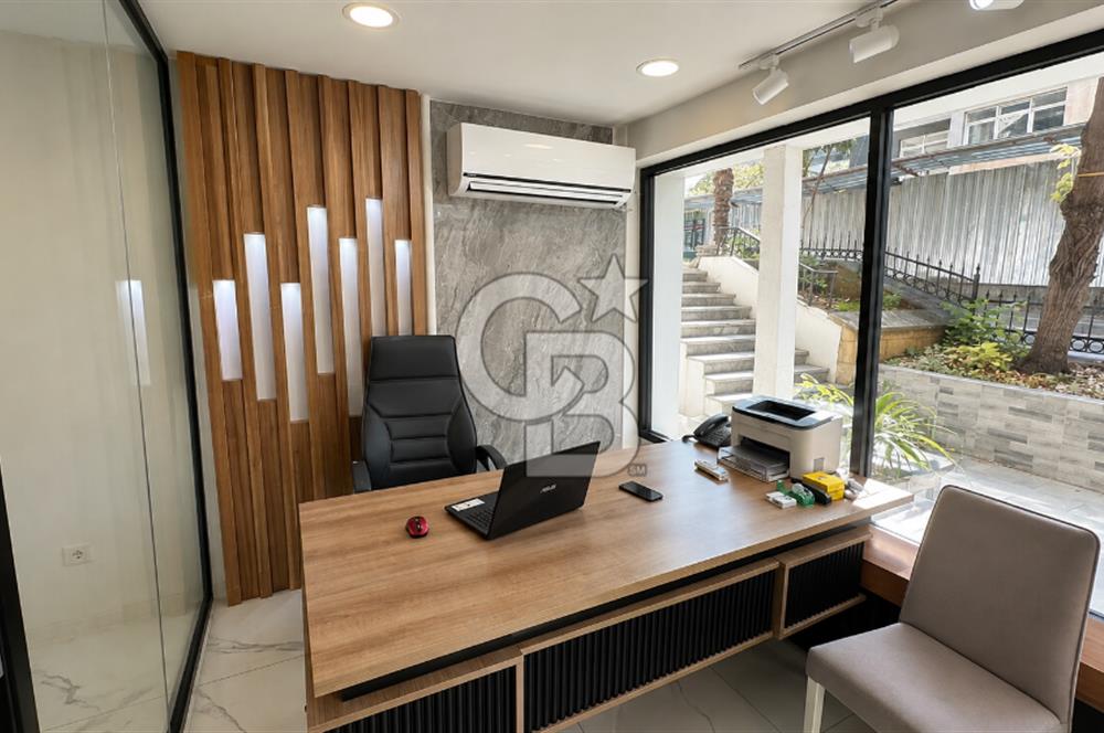 BAĞDAT CADDESİ'NDE 1. BİNADA , KÖŞE KONUMLU ,ÖN KULLANIMLI 75M2