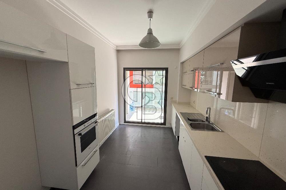 Mansuroğlu Mahallesi’nin prestijli ve merkezi konumunda, geniş kullanım alanı 3+1 kiralık daire