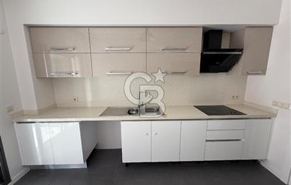 Mansuroğlu Mahallesi’nin prestijli ve merkezi konumunda, geniş kullanım alanı 3+1 kiralık daire