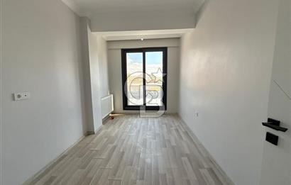 HELVACIDA SATILIK 2+1 KAPALI MUTFAK EBEVYN BANYOLU DAİRE