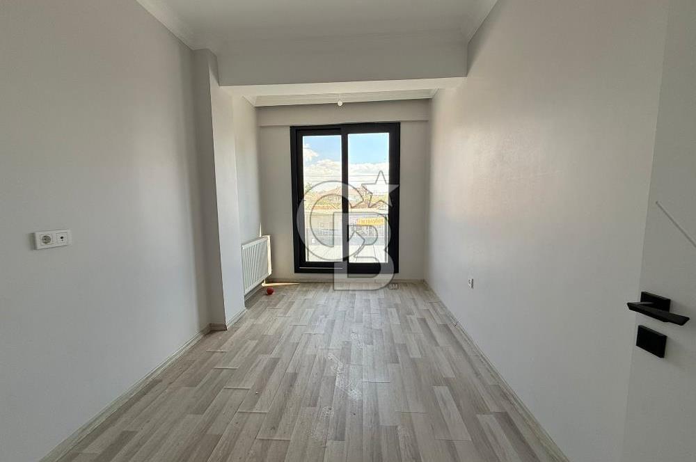 HELVACIDA SATILIK 2+1 KAPALI MUTFAK EBEVYN BANYOLU DAİRE