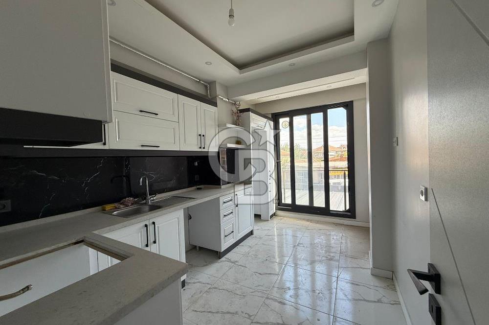HELVACIDA SATILIK 2+1 KAPALI MUTFAK EBEVYN BANYOLU DAİRE