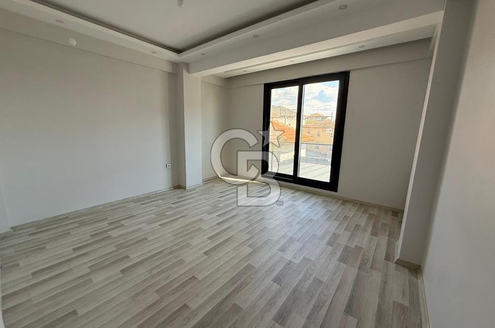HELVACIDA SATILIK 2+1 KAPALI MUTFAK EBEVYN BANYOLU DAİRE