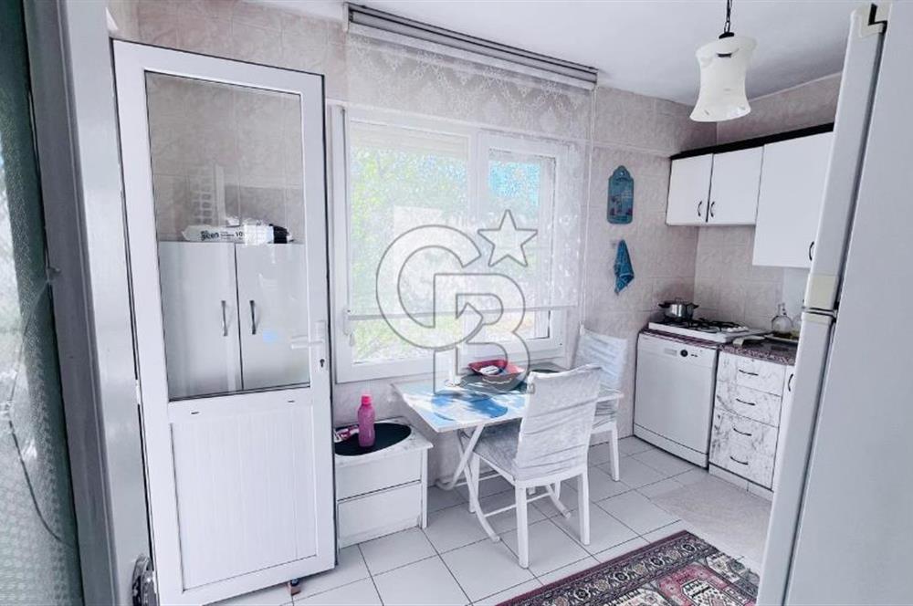 Denize 500 Metre....Doğa manzaralı 2+1 Çift Cepheli Daire.