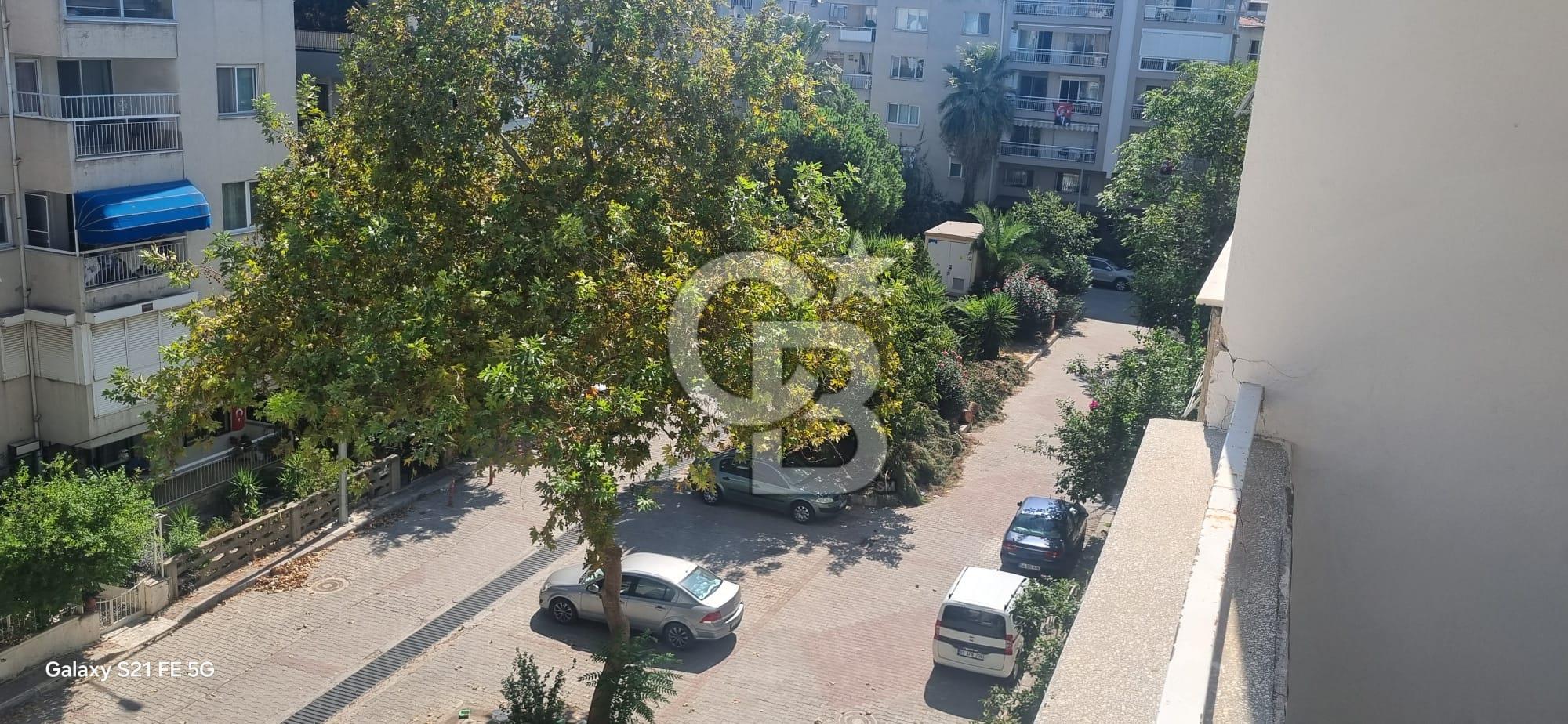 İZMİR KARŞIYAKA BOSTANLI'DA 3+1 SATLIK DAİRE