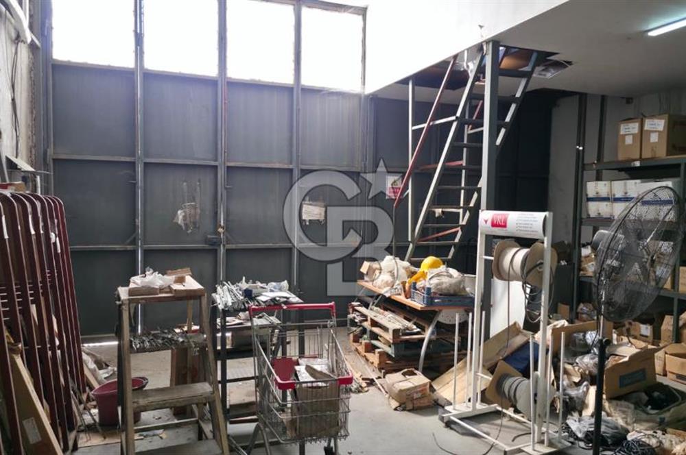 Karabağlar Sanayi'de 250 M2 Çok Amaçlı Kiralık İşyeri