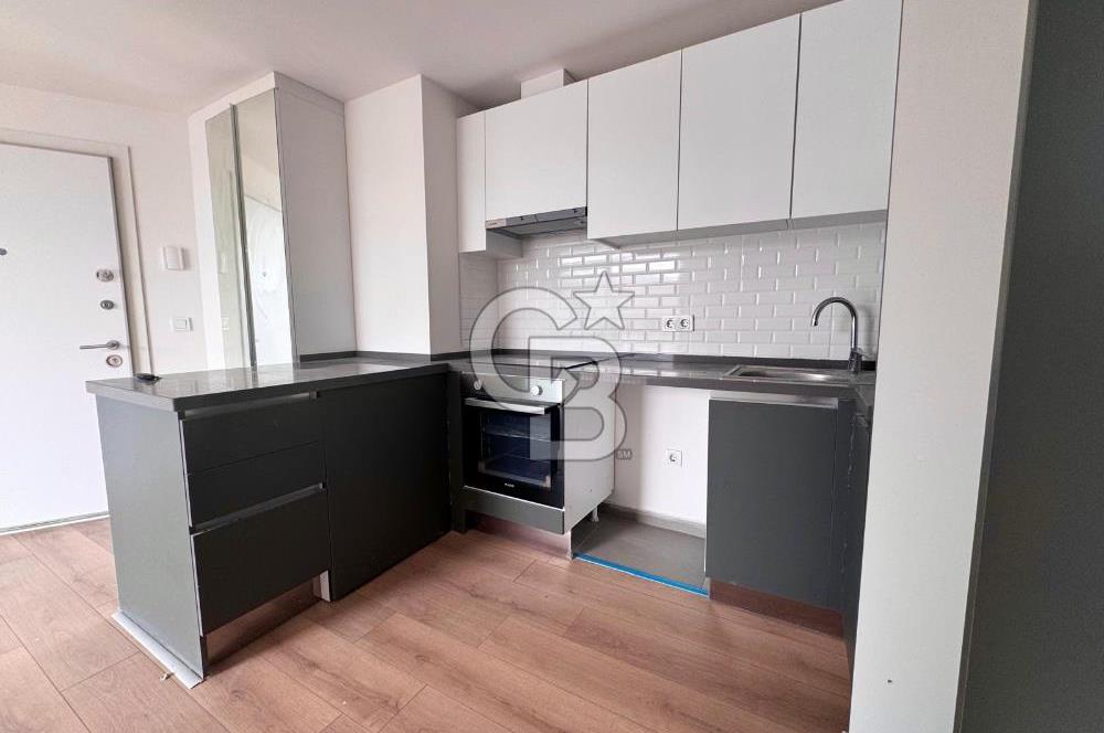 MODDA BULVAR DA EBEVEYN BANYOLU 2+1 DAİRE