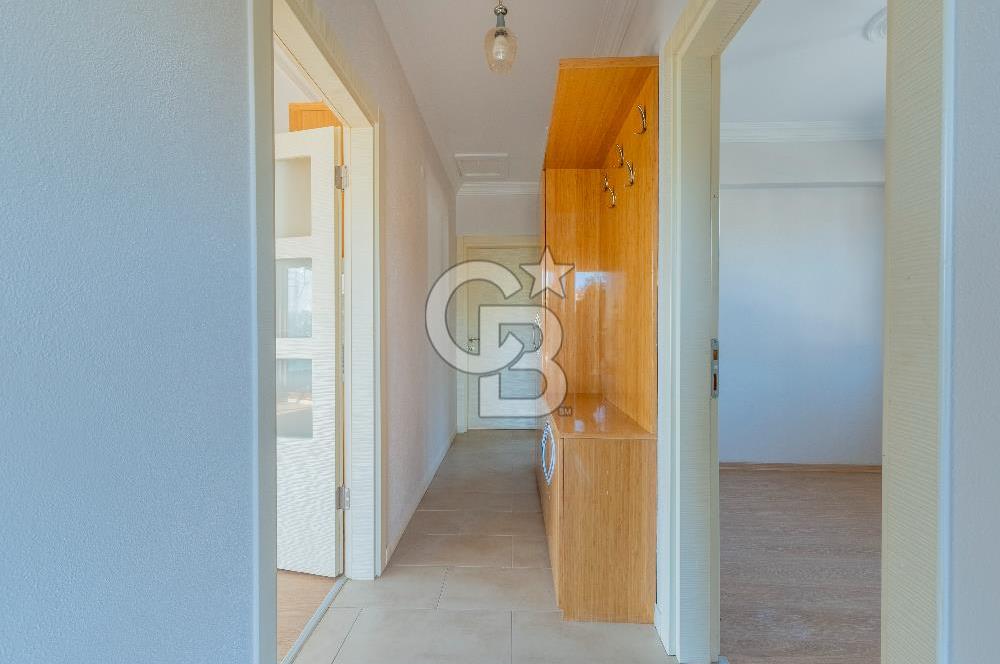 Emiralem'de Geniş Bahçeli Kiralık Müstakil Villa