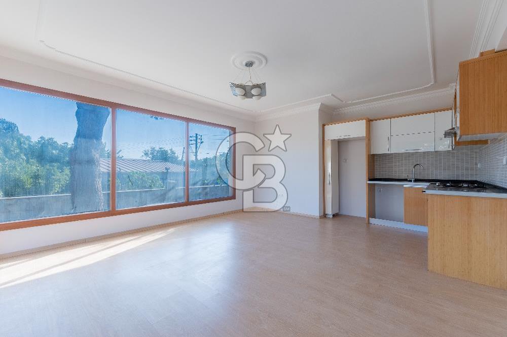 Emiralem'de Geniş Bahçeli Kiralık Müstakil Villa