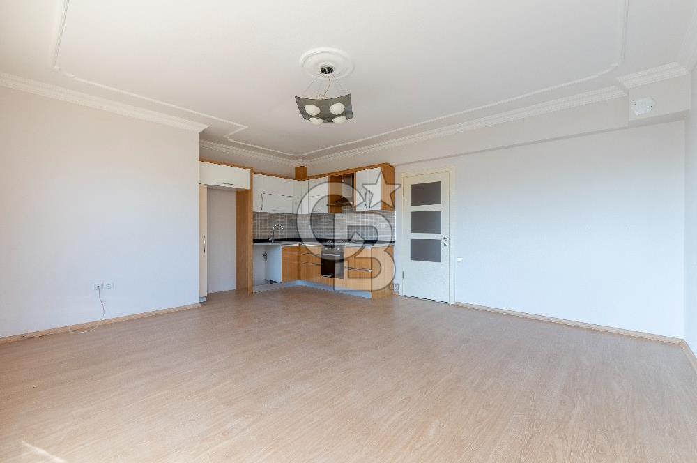 Emiralem'de Geniş Bahçeli Kiralık Müstakil Villa